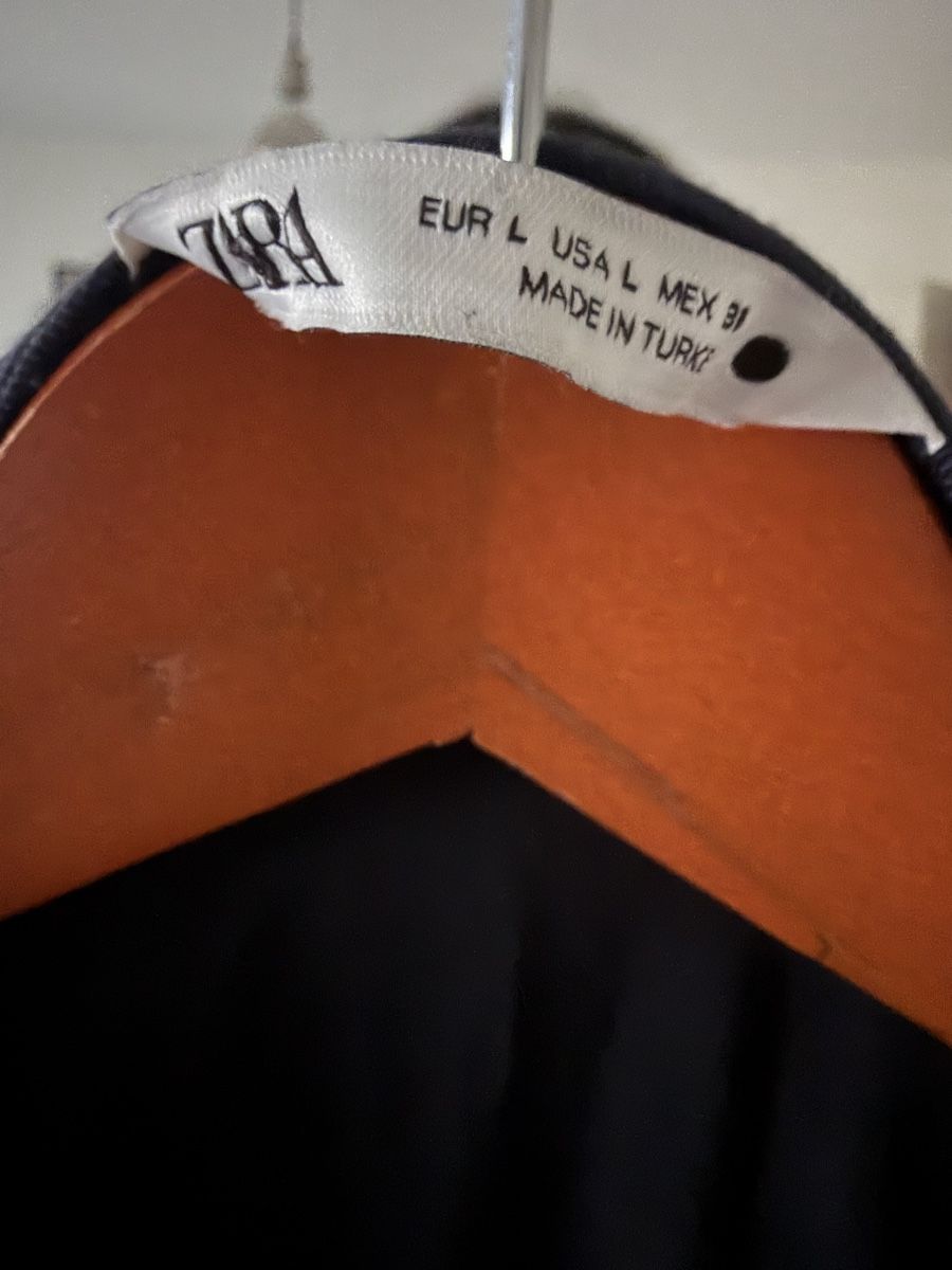 Zara Camicette: Bluse Zara schwarz Knöpfe Langarm – Usato da Zürich venduto da jul_5mhx 1