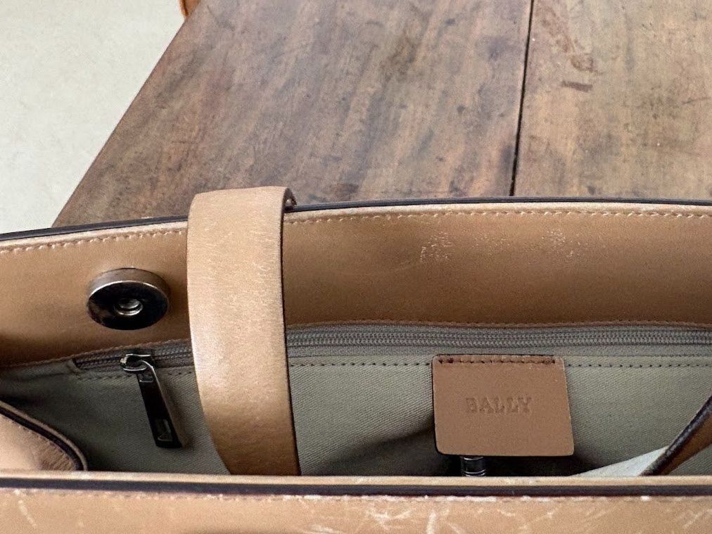 Bally Taschen für Damen: Ledertasche Bally Damen hellbraun gebraucht – Gebraucht aus Altdorf UR von Regulo 2