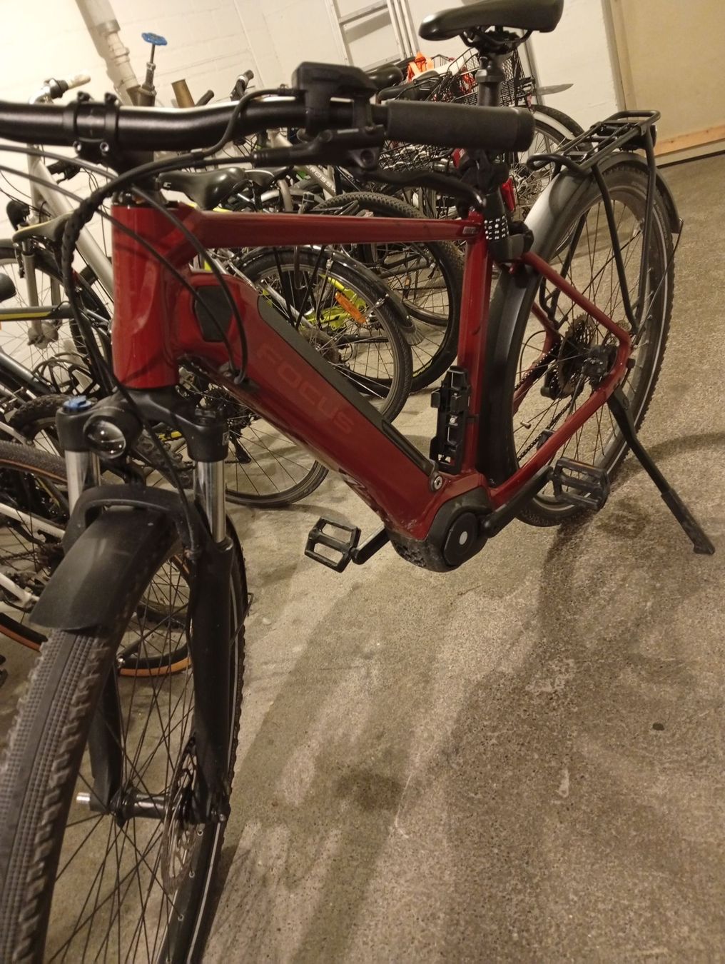 Focus Biciclette: Vélo électrique Focus rouge bon état – Nuovo (secondo la descrizione) da Aarau venduto da kav_757c
