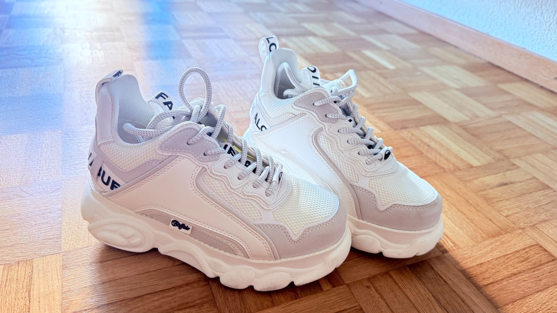 Buffalo Scarpe da donna: Buffalo Plateau Sneaker 37 – Usato da Grenchen venduto da Raluca29 2