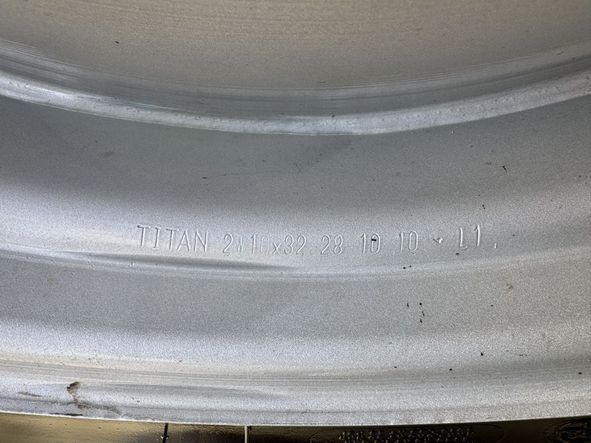Pneumatici & Ruote complete: Pflegebereifung Kompletträder Case MX100c – Usato da Besenbüren venduto da Mesox 8