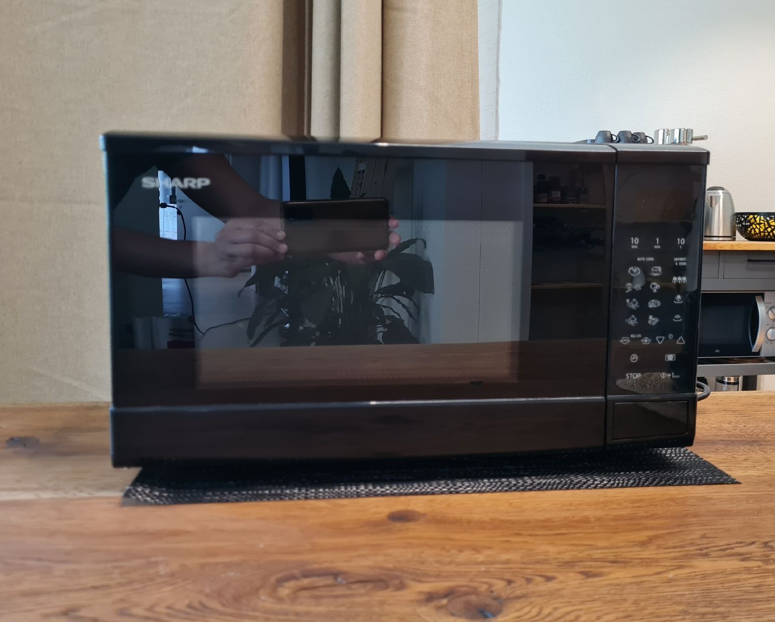 Sharp Küchengeräte: Mikrowelle  -Sharp R270BK – Gebraucht aus Uster von Mar3mik 1