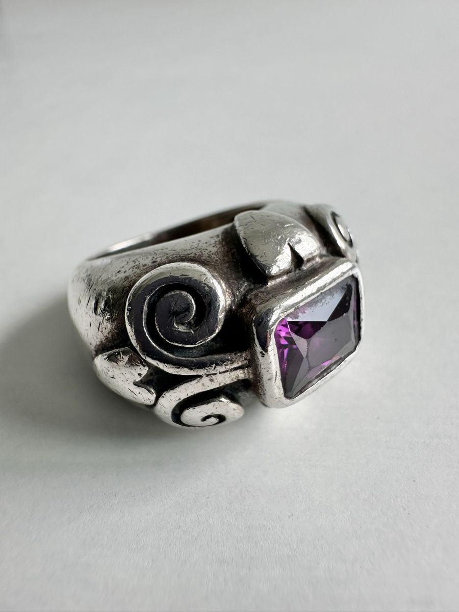 Anelli: Silverstar Silberring mit violettem Stein / Gr. 53 – Usato da Bern venduto da neon317 4