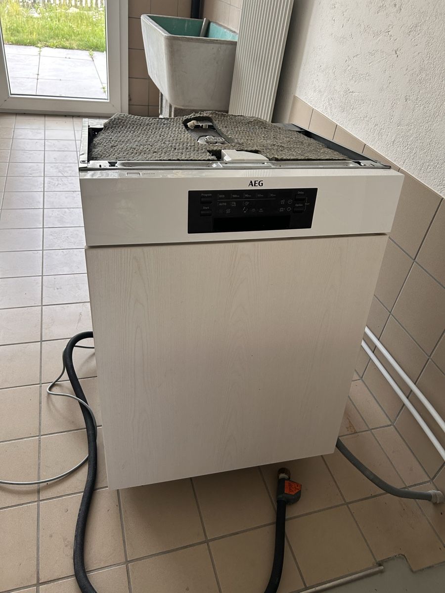 AEG Lavastoviglie: Geschirrspüler AEG weiss gebraucht – Usato da Sirnach venduto da sam22