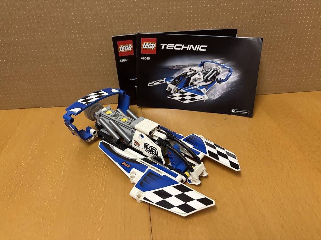 Kit di costruzioni: LEGO Technic Sets 42119, 42045 & 42104 – Usato da Cham venduto da Donabi 2