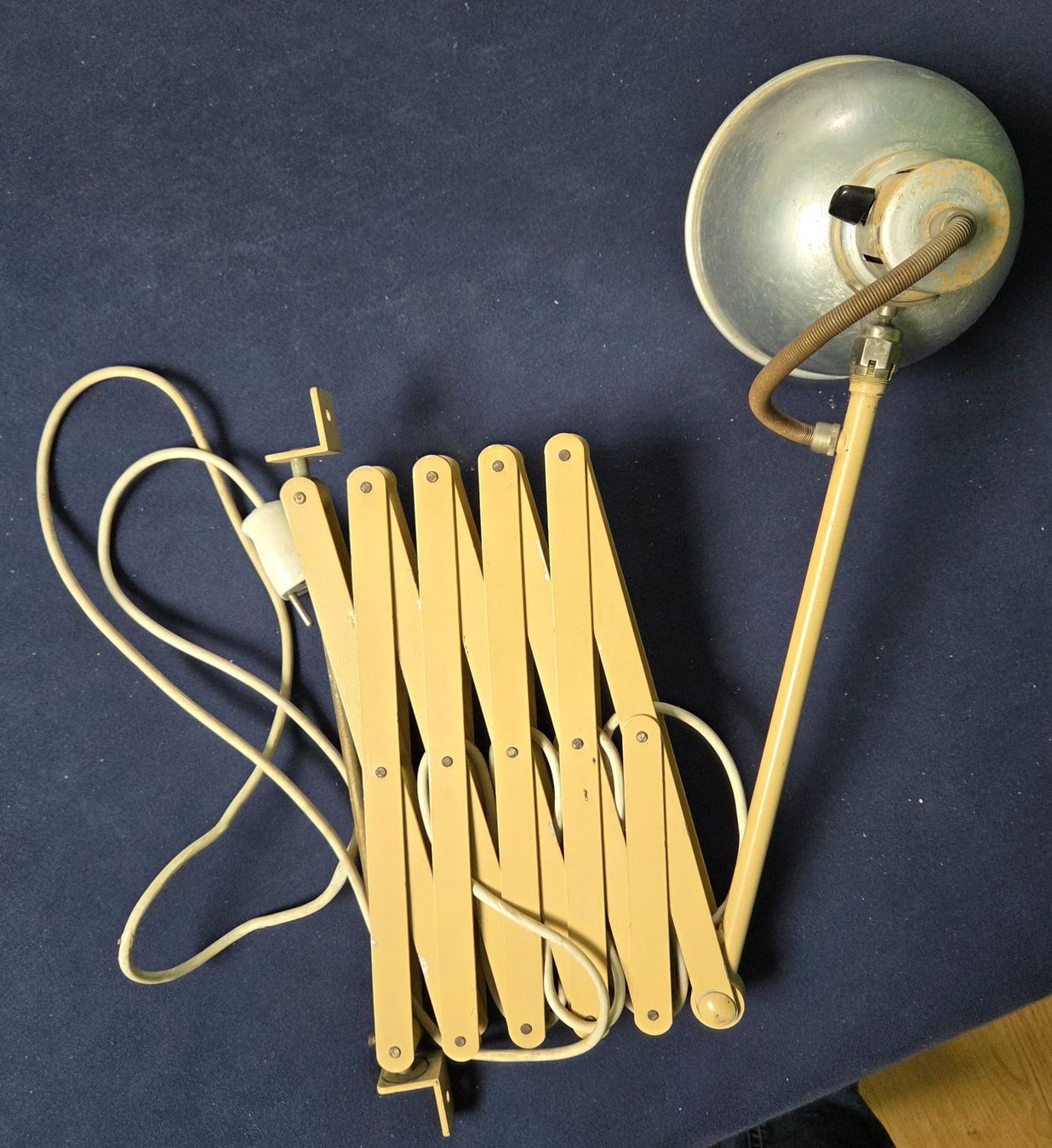 Amba Lampen: Scherenlampe AMBA Basel – Gebraucht aus Laufen von dixiemen 6