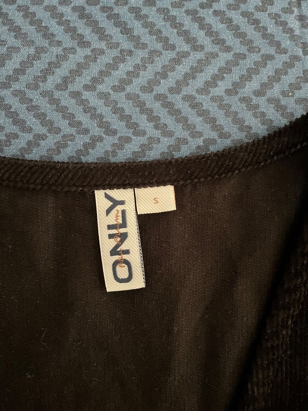 Only Vestiti: ONLY Cordkleid – Nuovo (secondo la descrizione) da Zunzgen venduto da Snoops 2