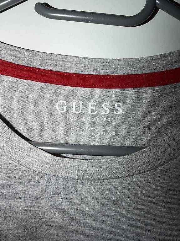 T-shirts: Maglietta Guess – D'occasion à Locarno par nac_bl5h 2