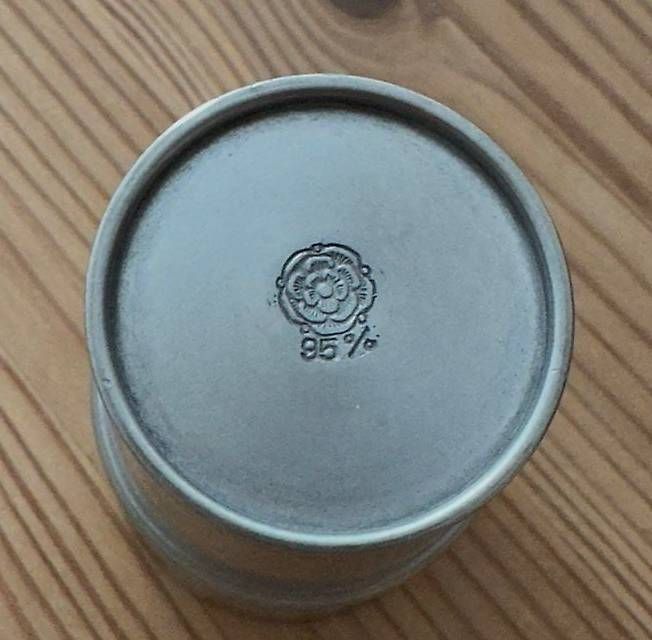 Set di piatti: Zinn-Set (Kanne, Becher, Teller) – Usato da Grafenried venduto da simichi 1