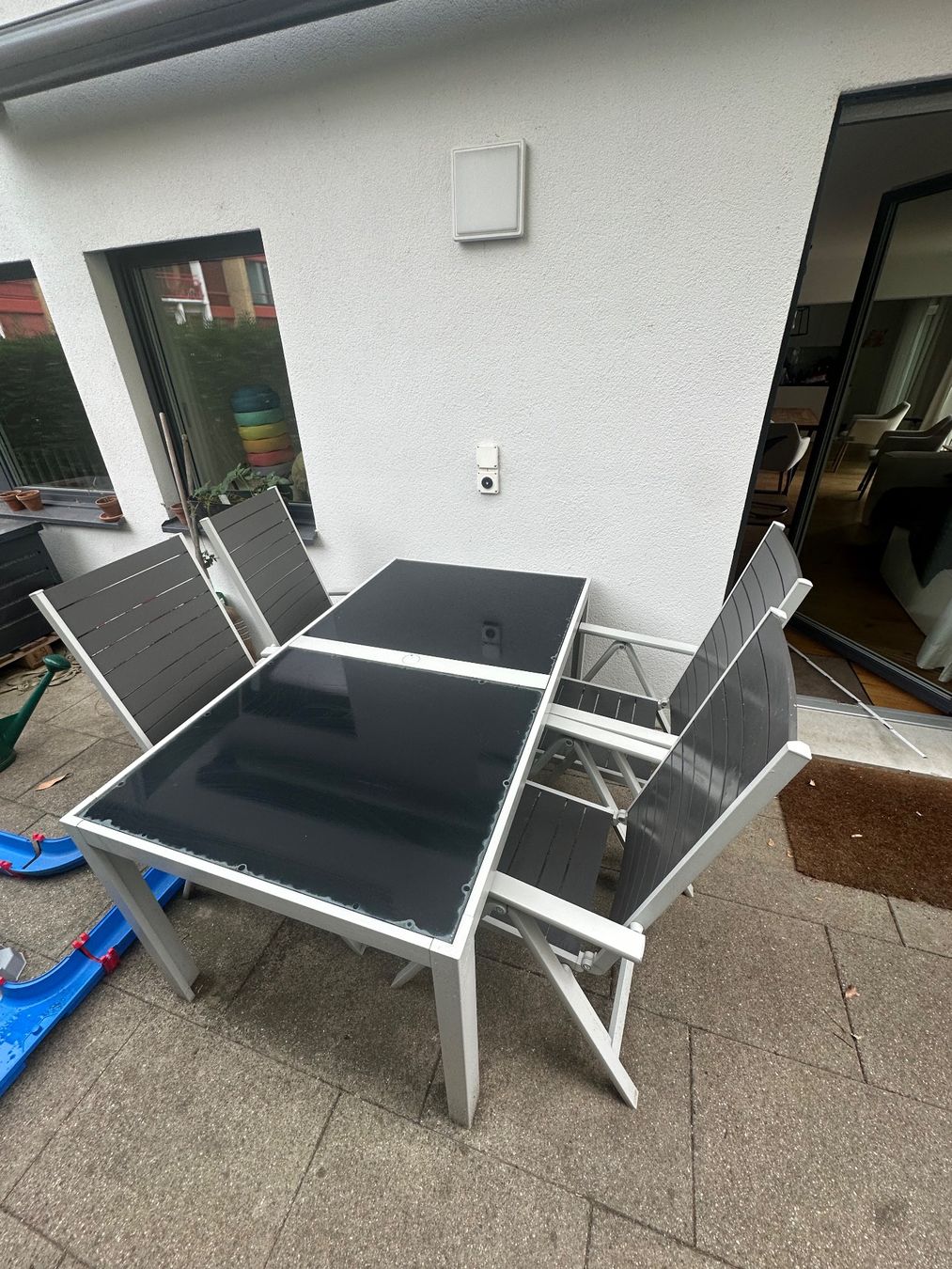 Tischset: Gartentisch mit 4 Stühlen – Gebraucht aus Brugg AG von noe_vrr7 2