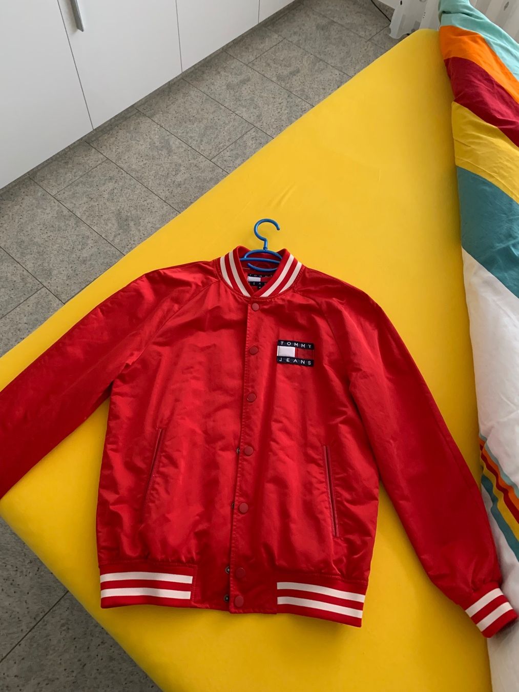Tommy Hilfiger Jacken: Tommy Hilfiger Jacke Neuwertig – Gebraucht aus Horw von slavi77 3