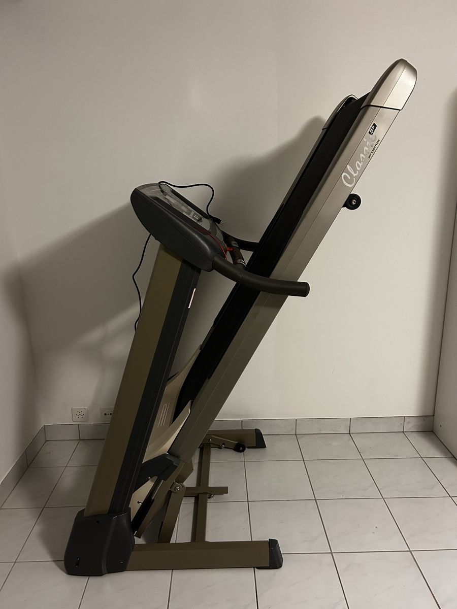 Tunturi Hometrainer: Tunturi threadmill Classic 3.0 – Usato da Bogis-Bossey venduto da jhenckaerts 4