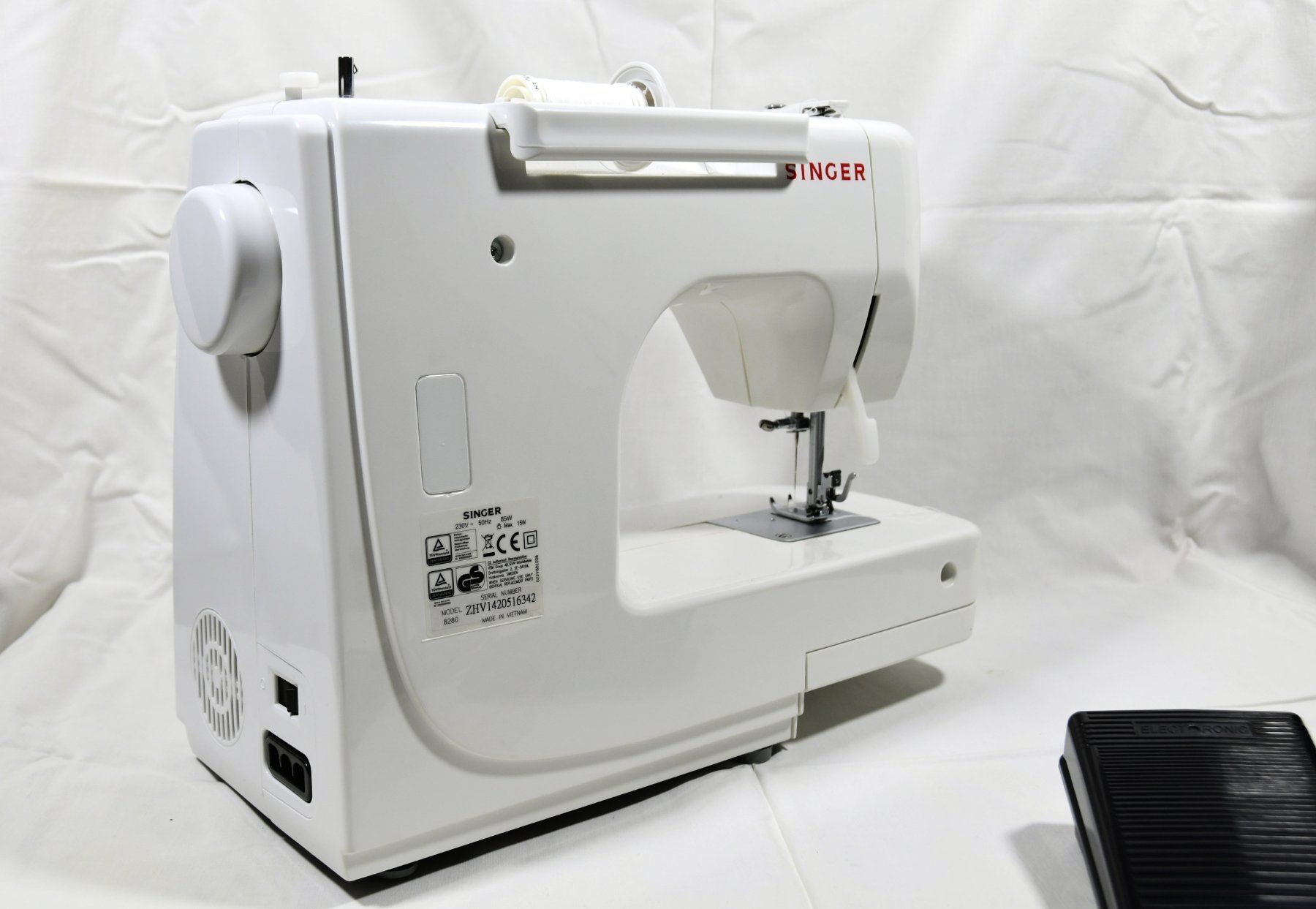 Singer Macchine da cucire: SINGER Nähmaschine Modell 8280 – Usato da Lohn-Ammannsegg venduto da Keyflower 3