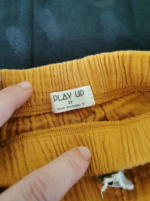 Pantaloni: Kurze Hose Gr 98/104 – Usato da Riehen venduto da LaurJer 1