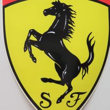 Aufkleber Scuderia Ferrari Gross !