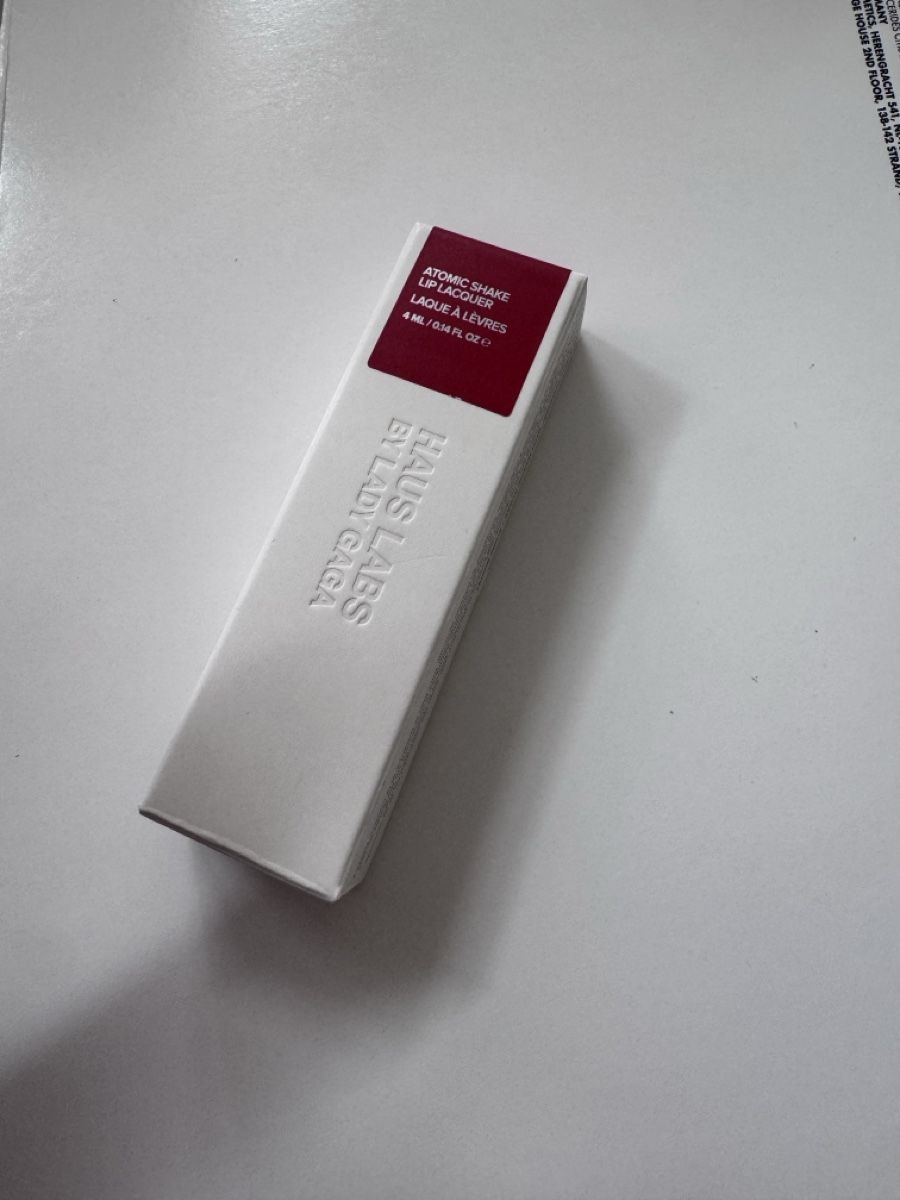 Haus Labs Make-up: Laque à lèvres - Atomic Shake Lip laquer  – Neu und originalverpackt aus Versoix von Sad_09