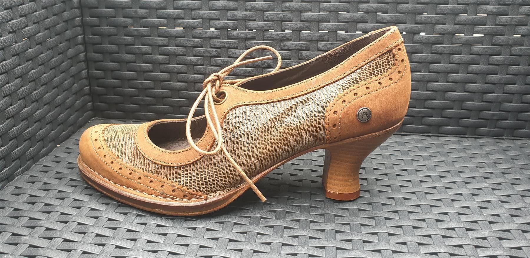 Neosens Scarpe da donna: NEOSENS Pumps Rococo 41 NP 205Fr(757)GOB – Nuovo e nell'imballaggio originale da Buttwil venduto da passion-for-shoes