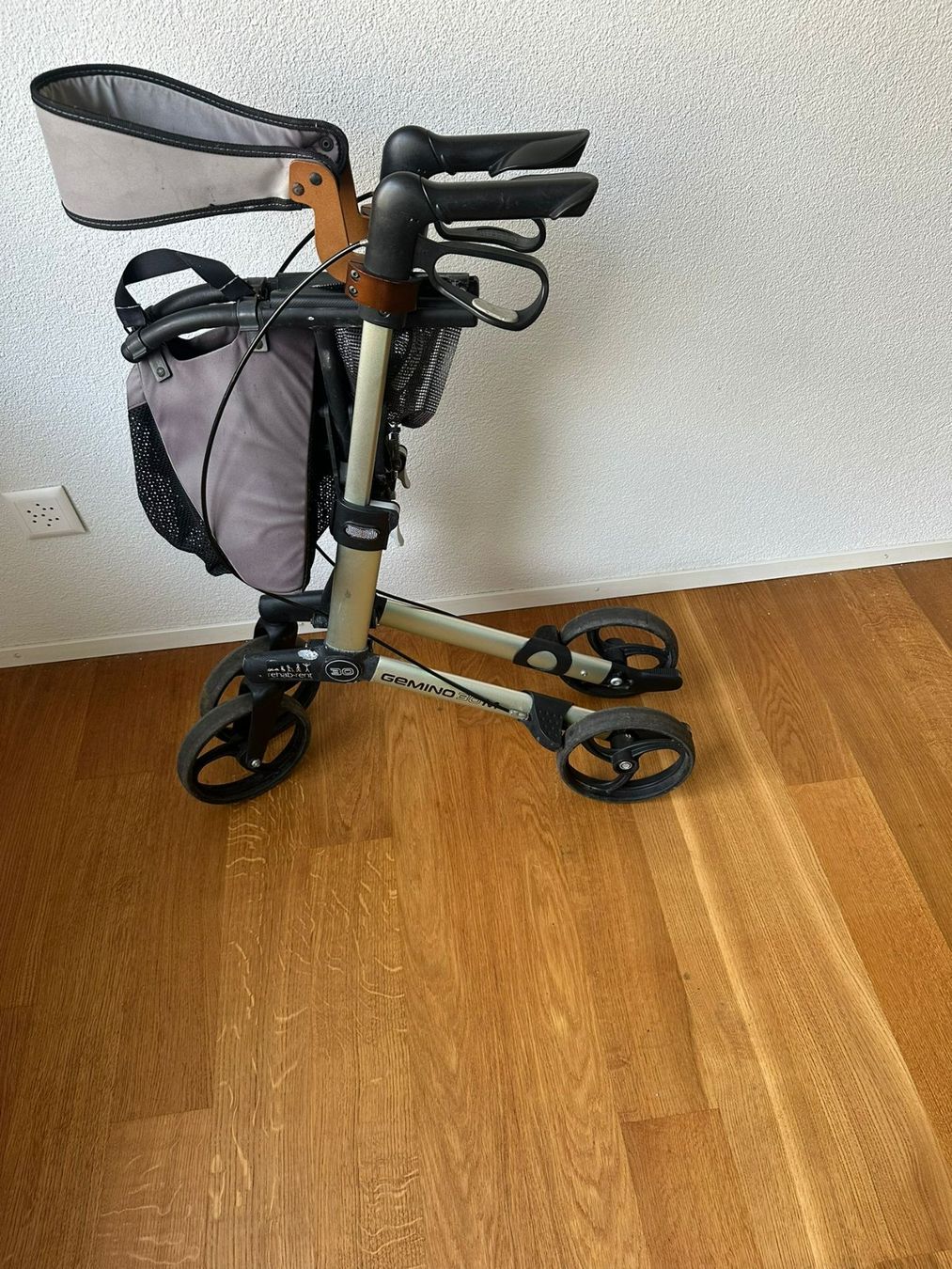 Ausili per la deambulazione: Gemino 30 M Rollator – Usato da Burgdorf venduto da interstellar2 1
