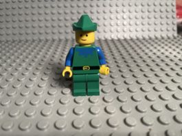 Lego Forestman blue cas 132a Green Hat