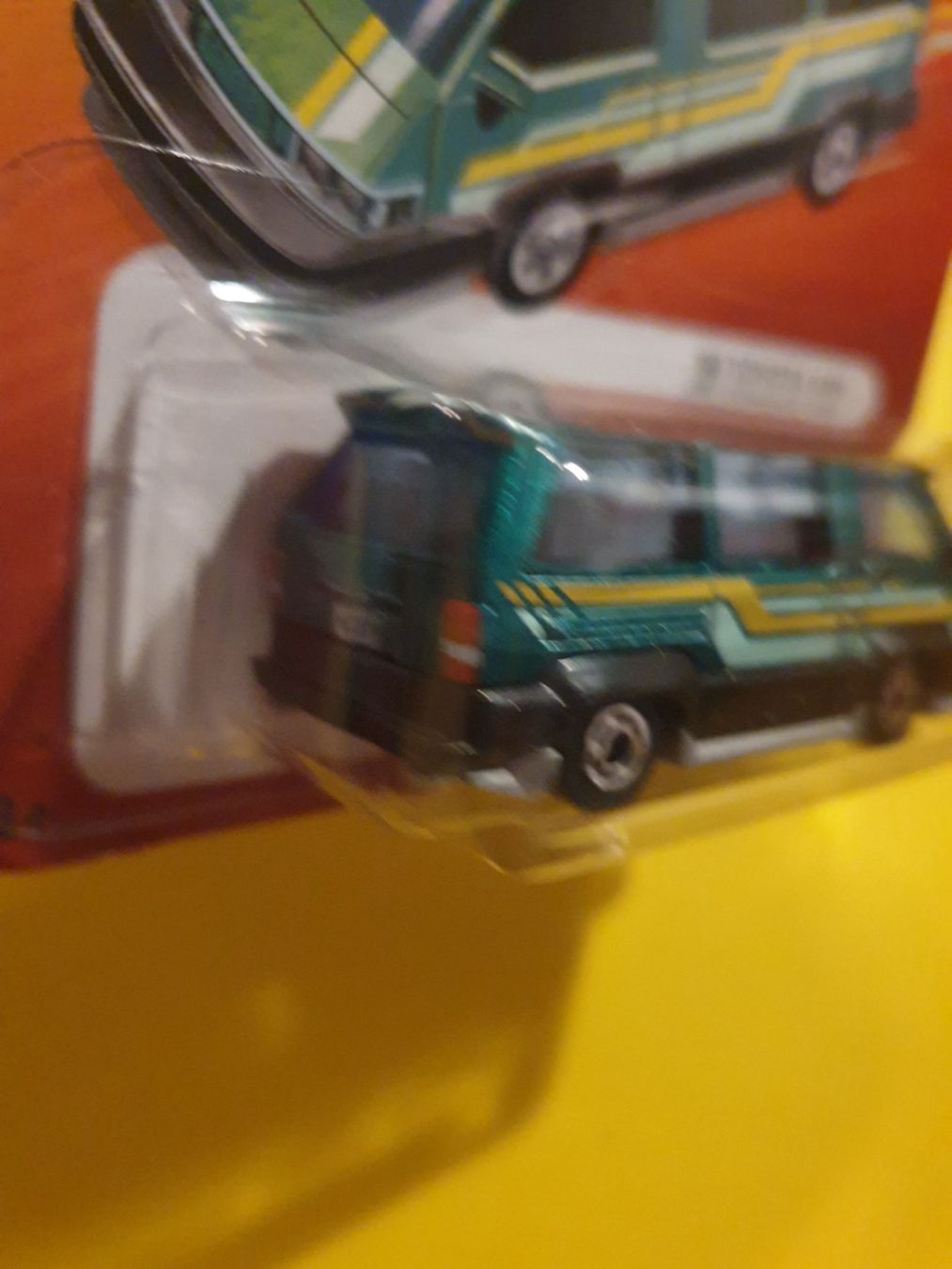 Hot Wheels Modellini d'auto: Hot Wheels '86 TOYOTA VAN FOURGONNETTE – Nuovo e nell'imballaggio originale da Oftringen venduto da Rotor 5