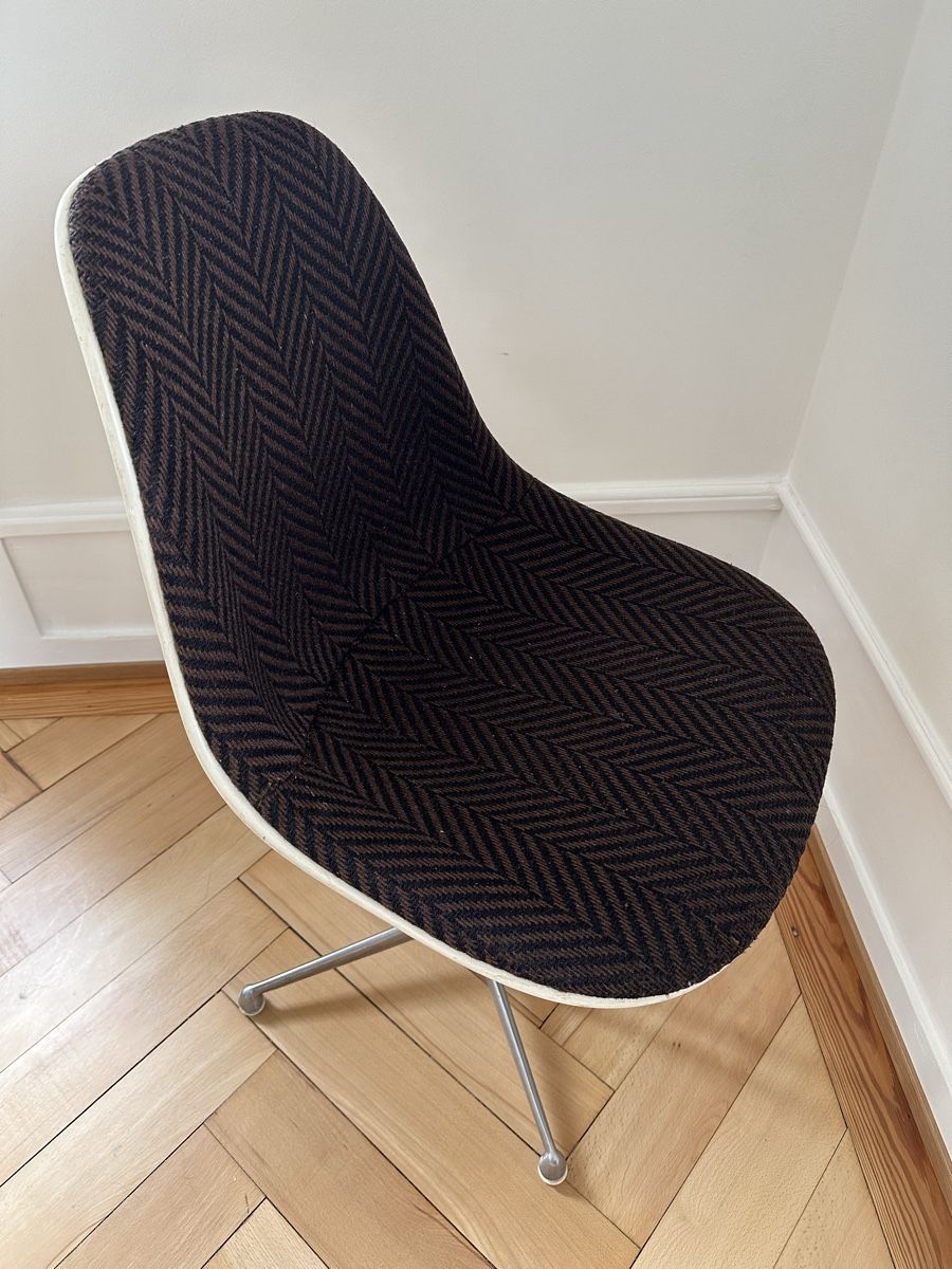 Eames Sedie: Chaise Eames édition Herman Miller – Usato da Genève venduto da jchrmnhnr 2