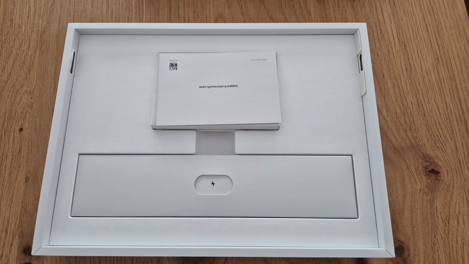Microsoft Tablet PC: Microsoft Surface Pro 8 inkl. Tastatur & Slim Pen 2 – Usato da Raron venduto da www_k9p5 9