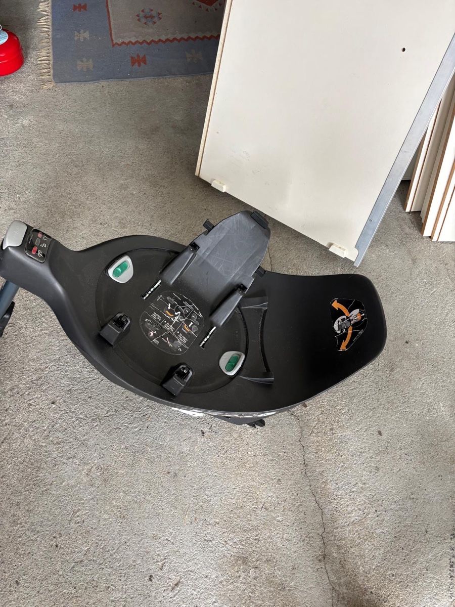 Cybex Seggiolini per auto: Kindersitz Isofix-Basis Z-iSize – Usato da Uetendorf venduto da MeLe___ 1