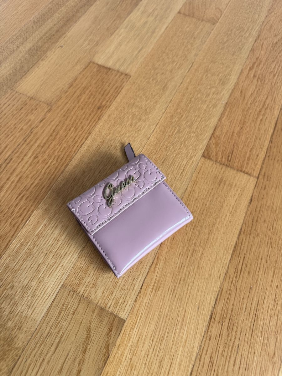 Guess Portamonete: mini Portemonnaie GUESS – Usato da Zürich venduto da lionsk