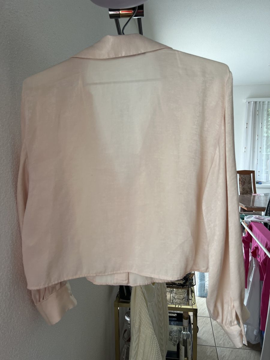 Blusen: Bluse croptop schnitt – Gebraucht aus Oberengstringen von pri_c8jk 4