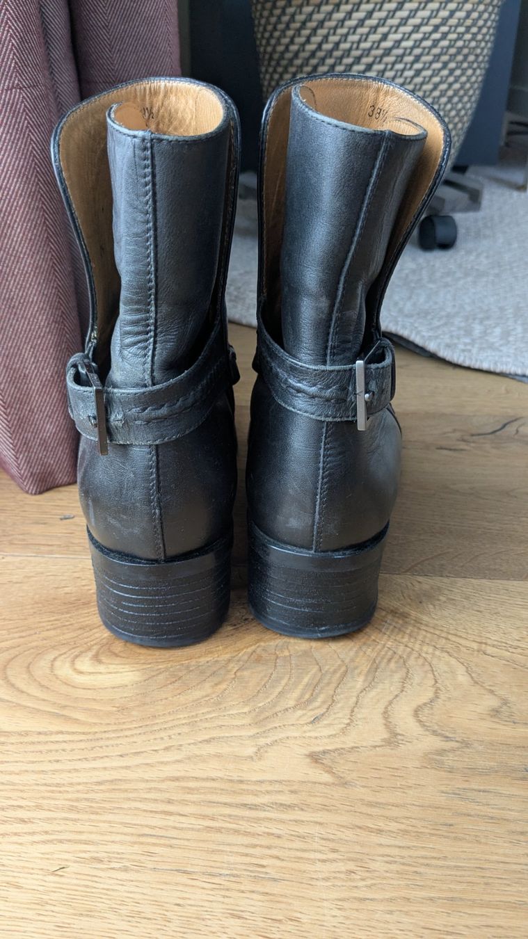 Tod'S Chaussures femmes: Tods Stiefel 38.5 – D'occasion à Heerbrugg par Bkoeppel90 1