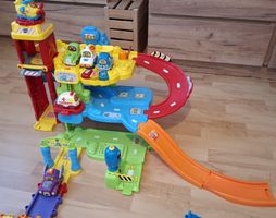 Vtech Tut Tut Baby Flitzer Garage mit Strassenset und Autos