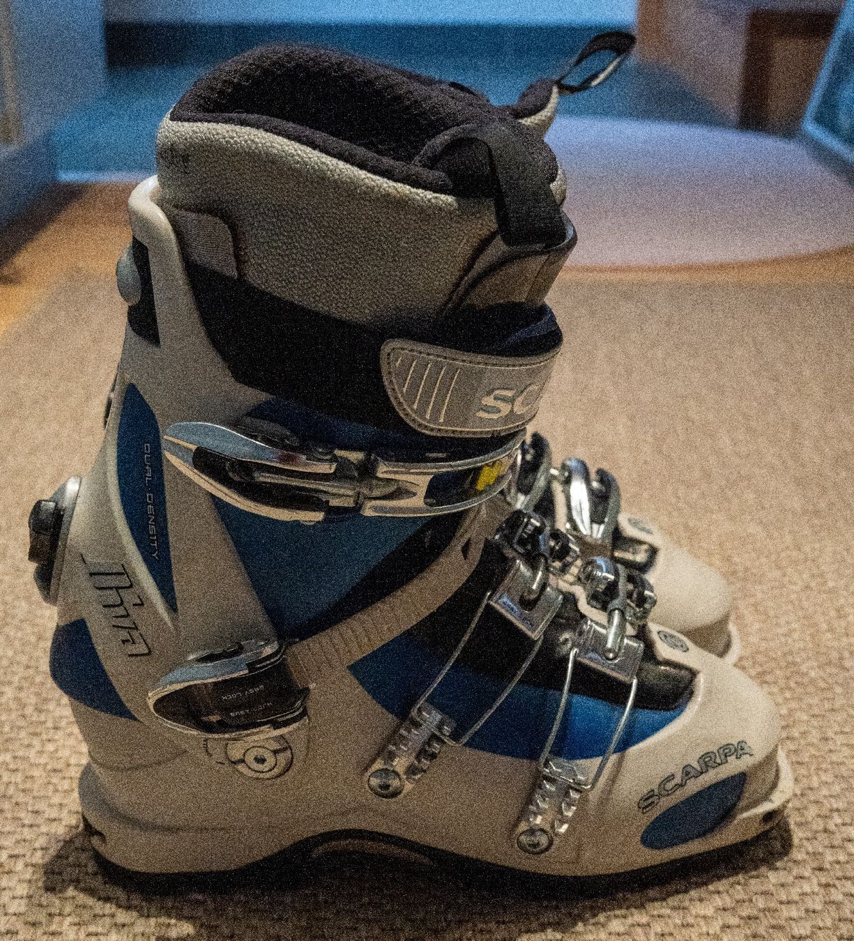 Scarpa Scarpe da donna: Skitourenschuhe Scarpa Diva Gr. 25.5 – Usato da Scuol venduto da Pisoc2019