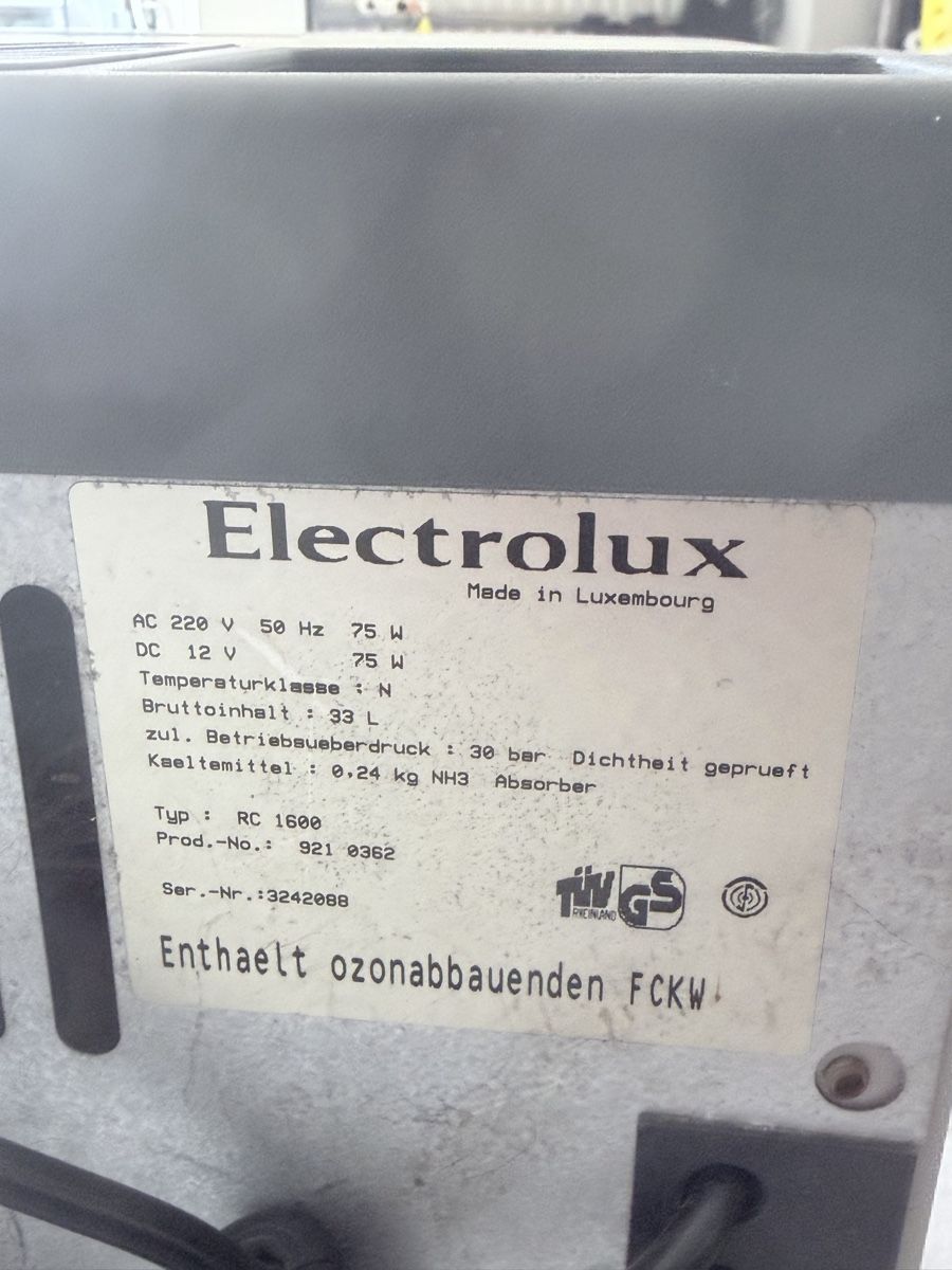 Electrolux Frigoriferi & Refrigeratori: Electrolux mobilCool Box 33 Liter – Usato da Selzach venduto da E09094 3