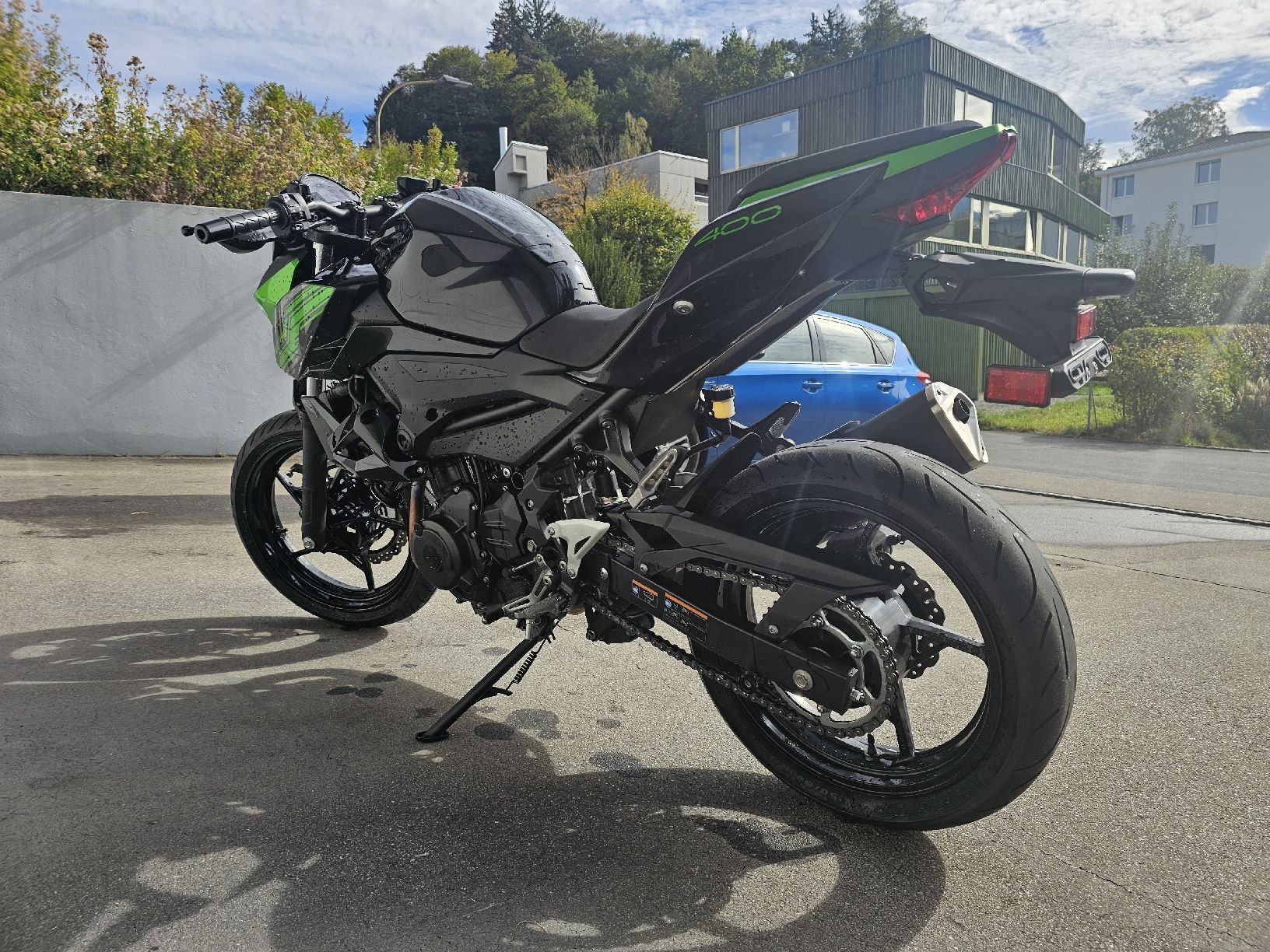 Kawasaki Strada: Kawasaki Z400 Unfall – Difettoso da Luzern venduto da _frozen90 4