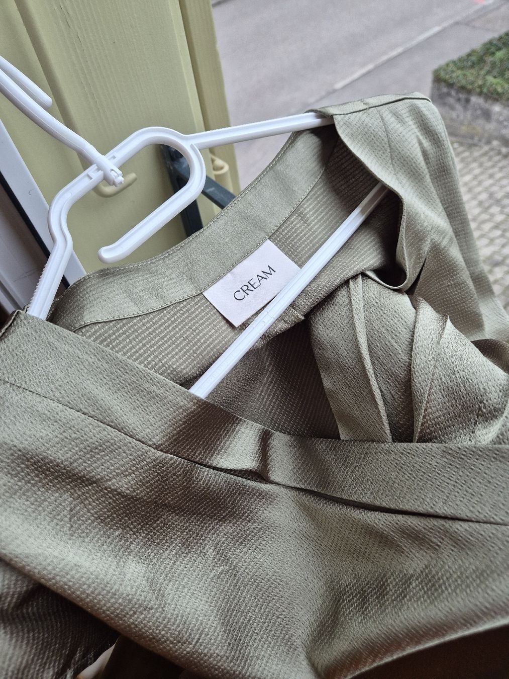 Cream Vestiti: Festkleid in olivegrün, 38/40 – Usato da Olten venduto da anschg 3