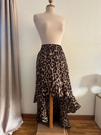 Jupe asymétrique motif léopard polyester taille L neuve