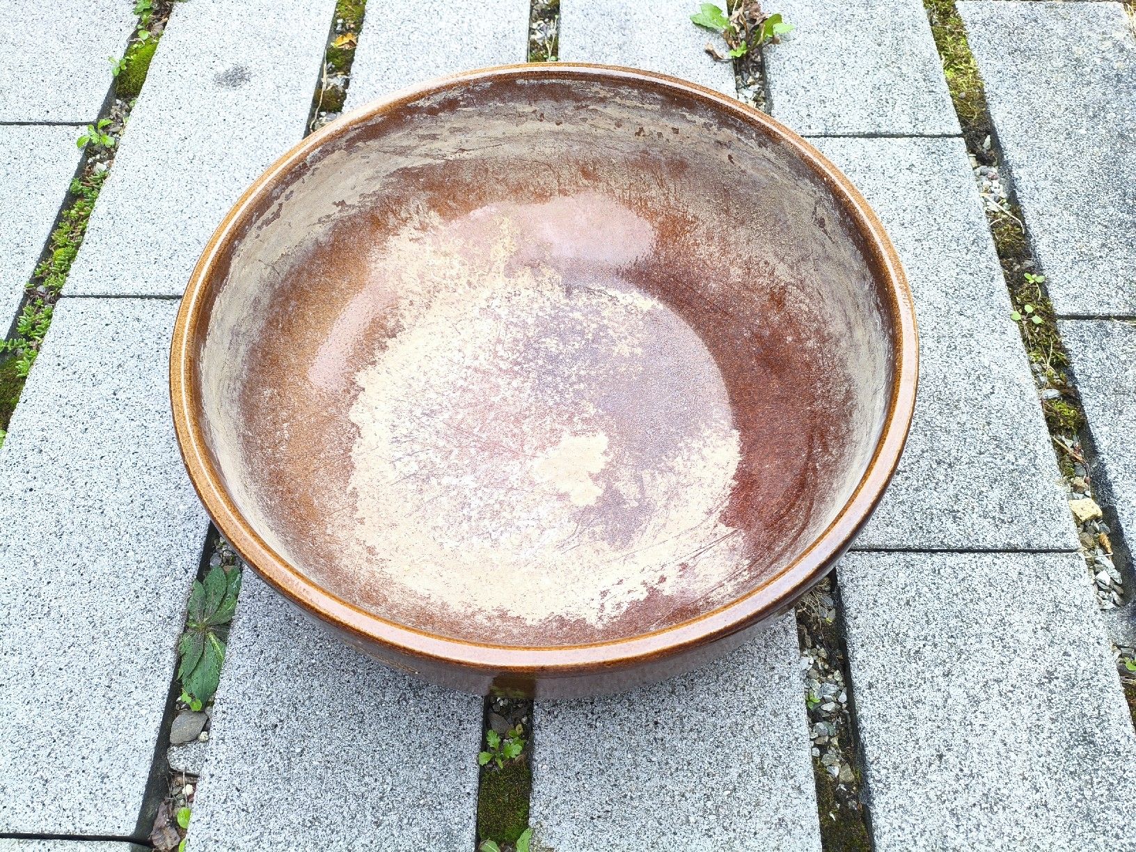 Schalen: Steingut Schale für Wasserspiel oder Blumen – Gebraucht aus Unterbäch VS von ricirici55