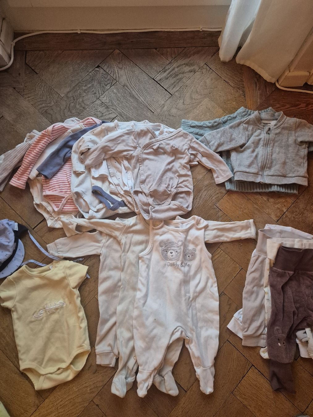 Lotti & Set di vestiti: grosses Kleiderpaket Gr 62 mit süssen Sets/Basics – Usato da Zürich venduto da taisli1 1