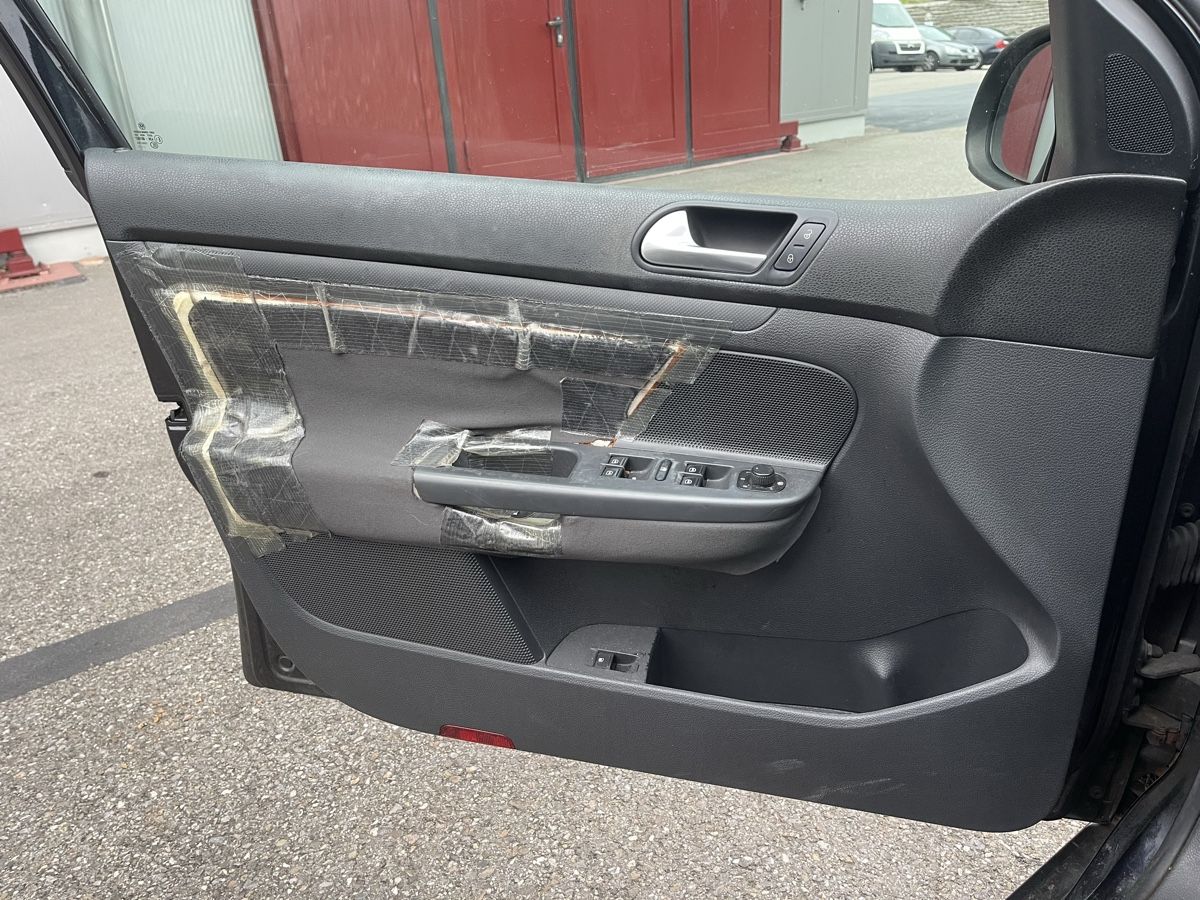 VW Autos: VW GOLF 1.6i – D'occasion à Spiez par bertula 8