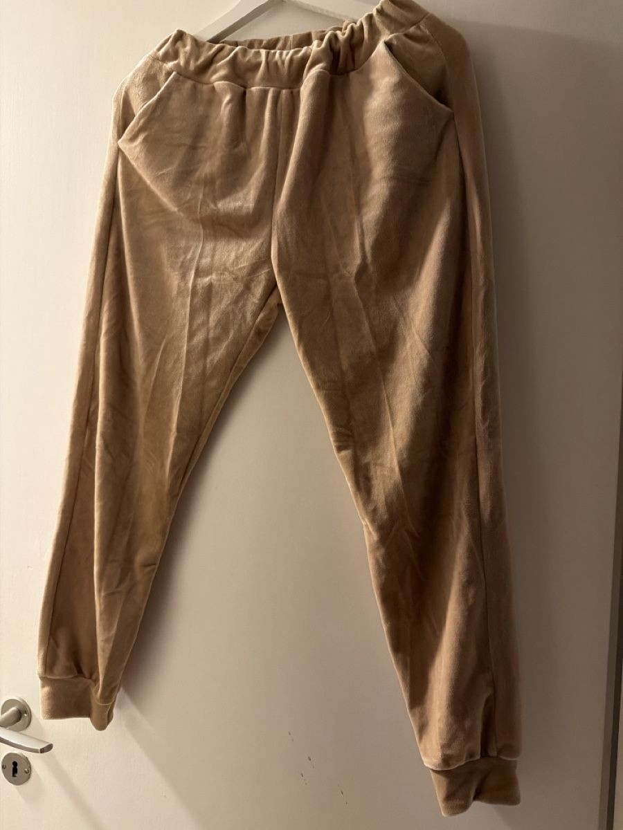 Completi & Tailleur: Damen Trainingsanzug beige – Usato da zürich venduto da resagrev 2