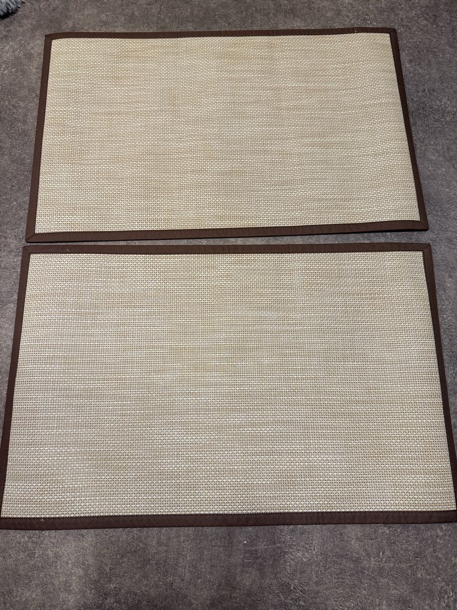 Bodenmatten: 2 tapis de protection imperméable  – Neu (gemäss Beschreibung) aus Monthey von meganoe