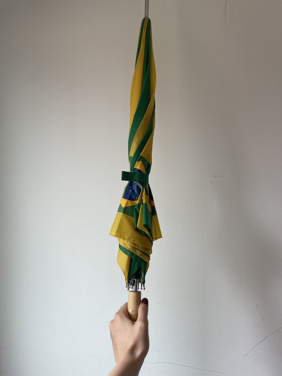 Ombrelli: Brazil Regenschirm – Usato da Zürich venduto da daria_m 1