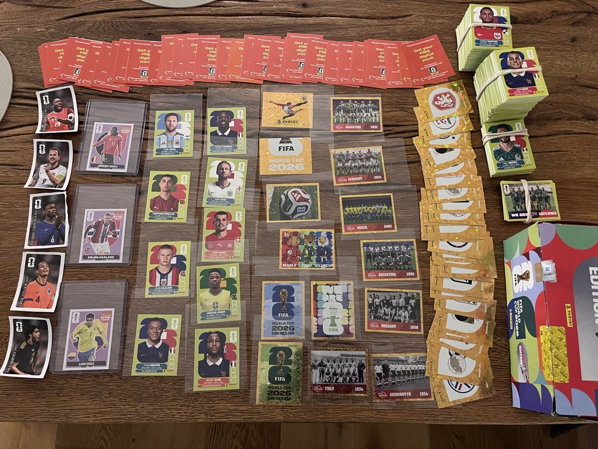 Panini Carte collezionabili: Panini WM26 ca. 600 Sticker(wenig doppelte)+ 3 Extra Sticker – Nuovo (secondo la descrizione) da Wettswil venduto da Dast77