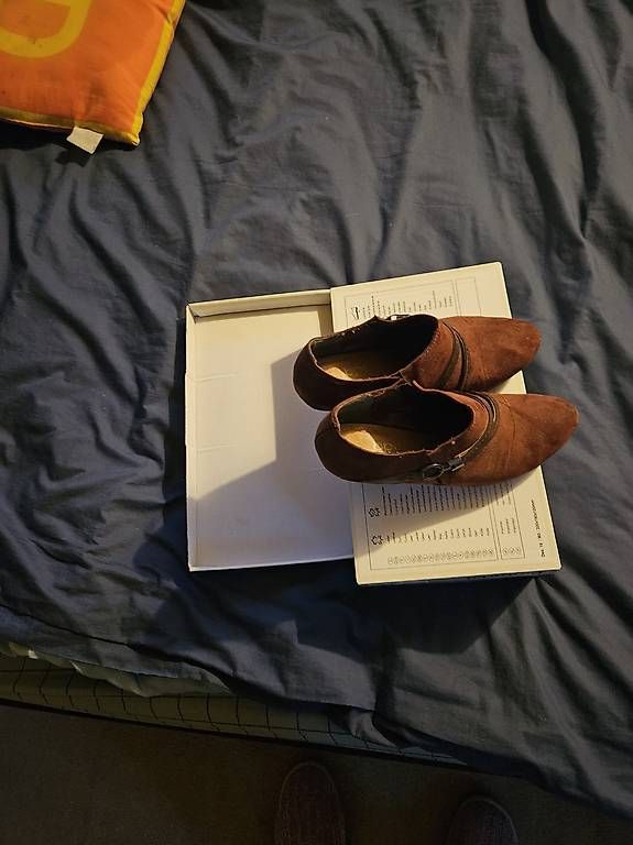 Scarpe da donna: Bottines dame  – Usato da La Croix (Lutry) venduto da azzura01