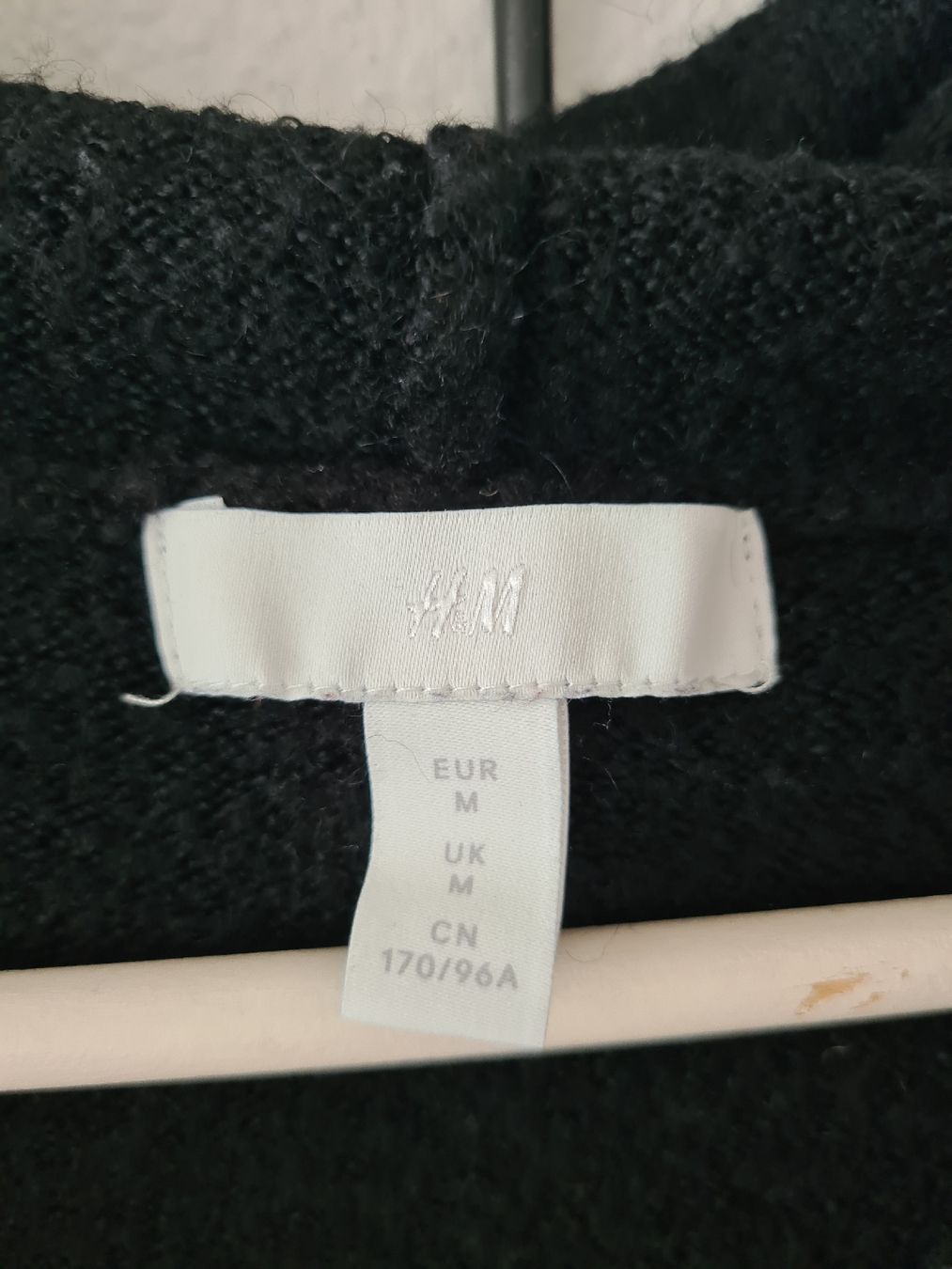 H&M Pulls & Sweat-shirts: Pullover Hoodie von H&M, Grösse M, Schwarz – Neuf (Voir description) à KRIENS par Franzy_Blond10 5