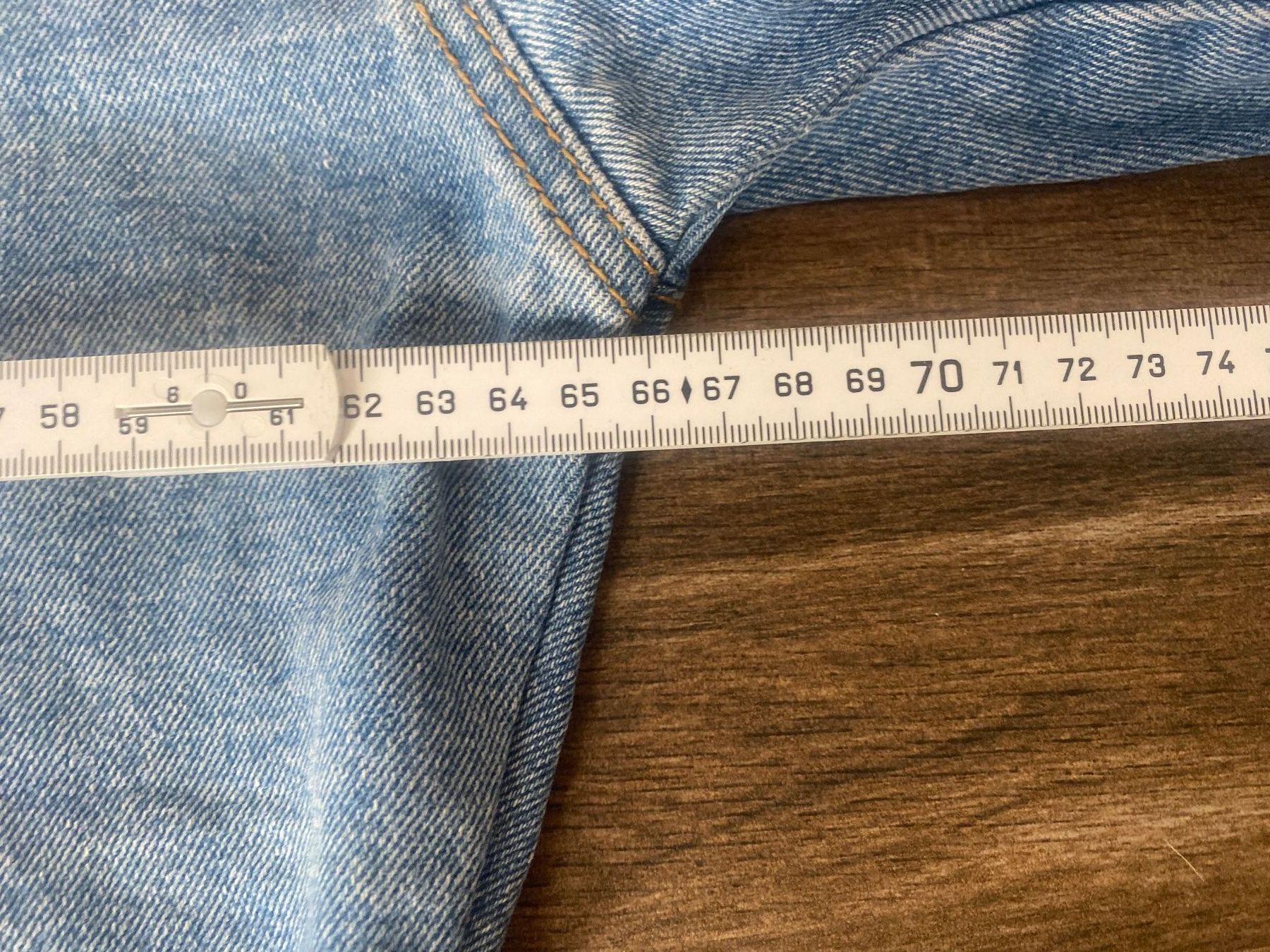 Jacken: Missguided Jeansjacke distressed-Look oversized Gr. 46 - 50 – Gebraucht aus Pratteln von a23_j2gs 4