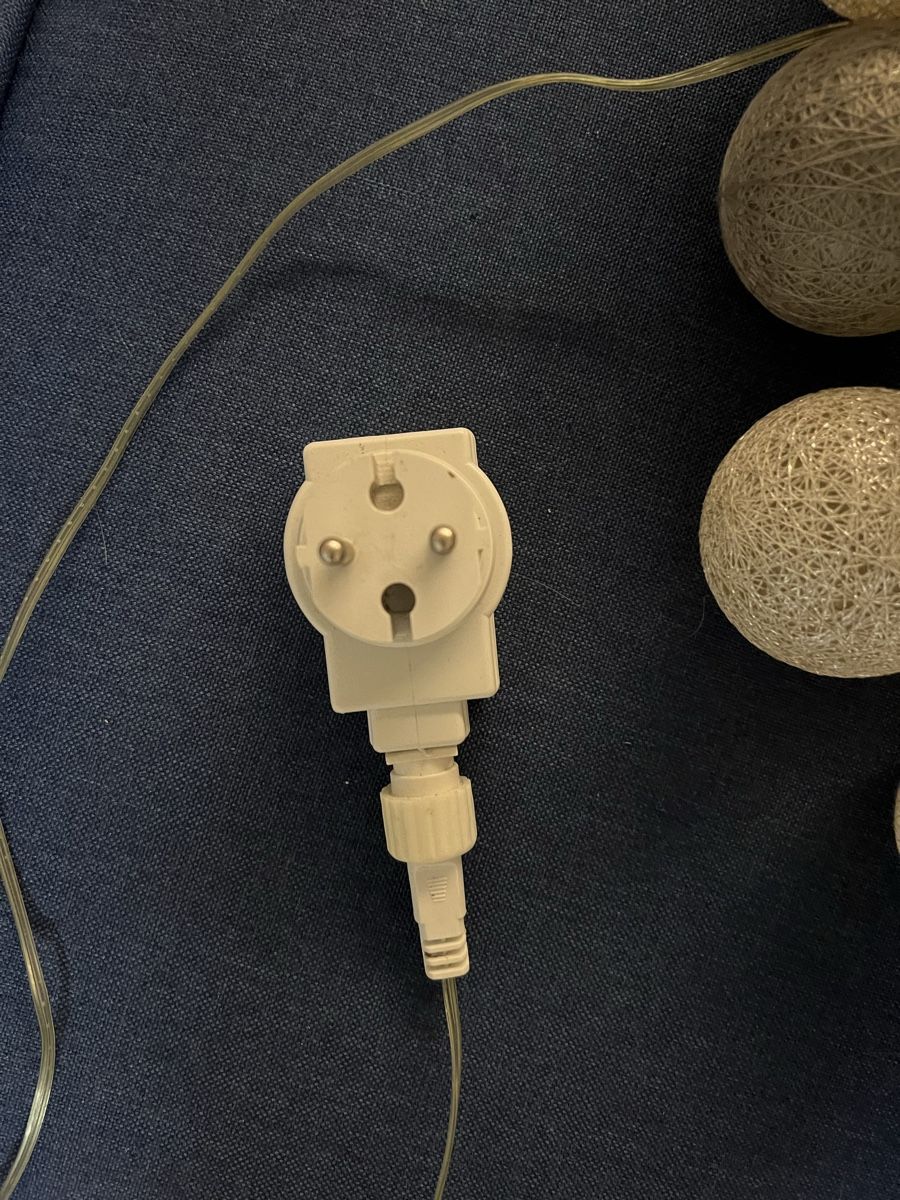 Lichterketten & Leisten: Lichterkette LED 20 Kugeln – Gebraucht aus Suhr von KatzeMarta 1