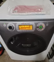 À vendre Lave linge Hotpoint ariston Aqualtis 9kg.  A+++.