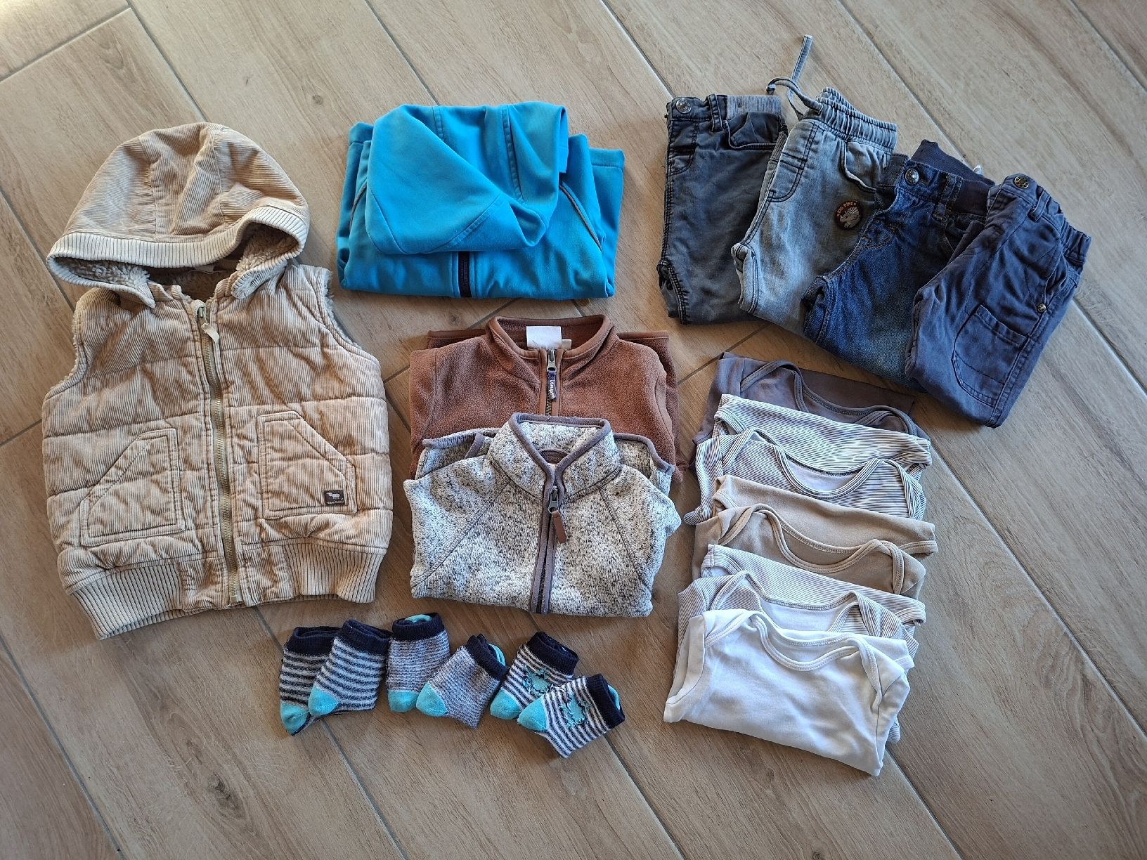 Kleiderpakete & -sets: Kleiderpaket Junge Gr.86 – Gebraucht aus Schüpfheim von lin_p7wr