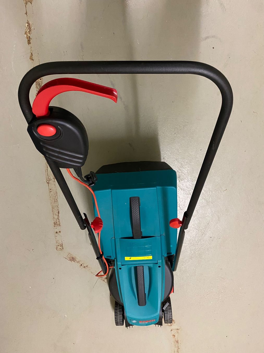 Bosch Tagliaerba: Rasenmäher Bosch Rotak 32 – Usato da Schwaderloch venduto da z_g 1